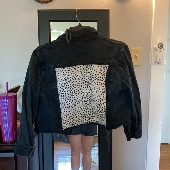 Distressed, black Jean jacket with white leopard detailing size medium - Picture 2 of 2